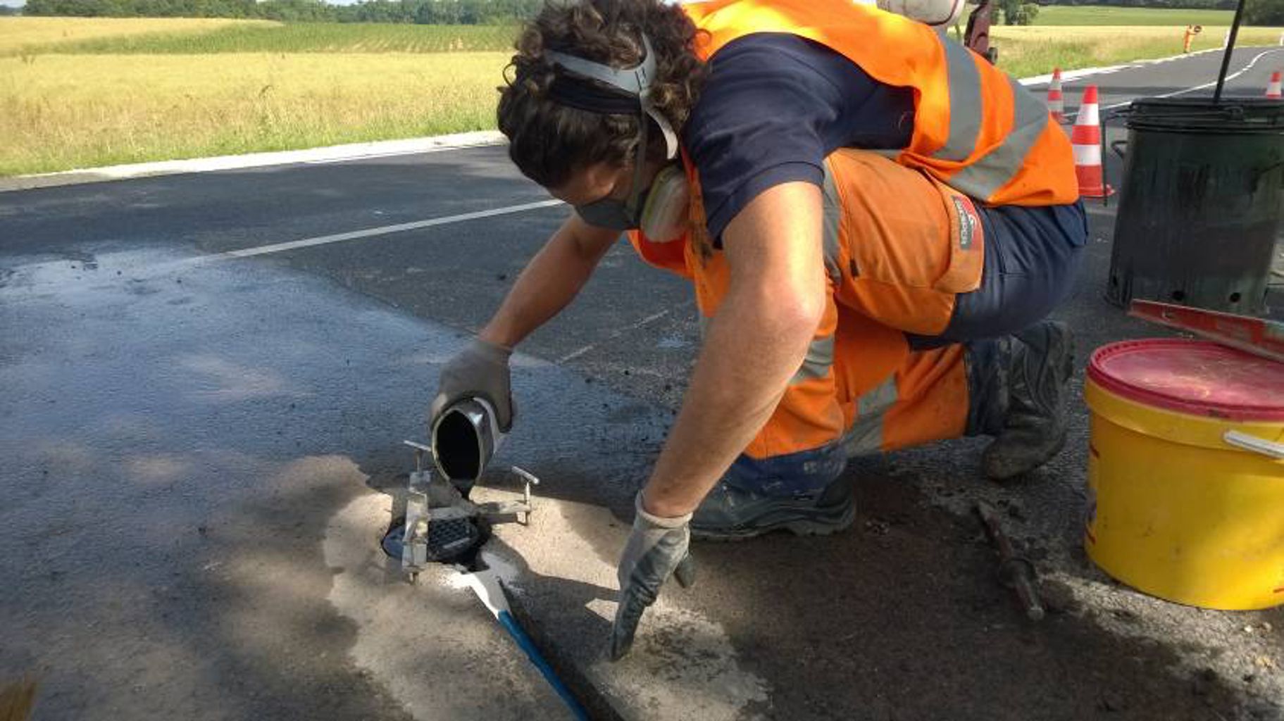 travaux pose capteur routier chaussee genie civil   aeroport