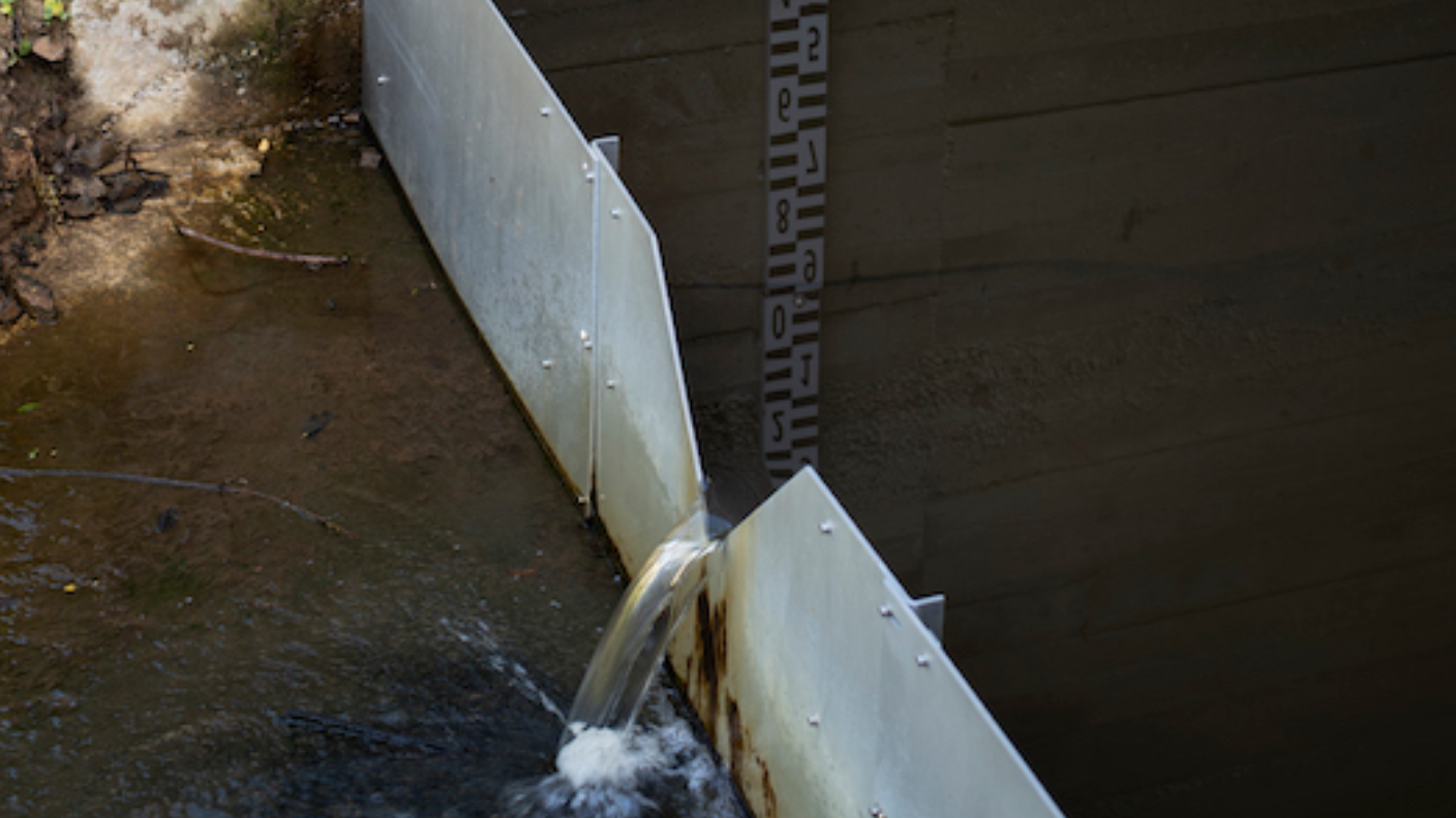 water flow station hydrométrique