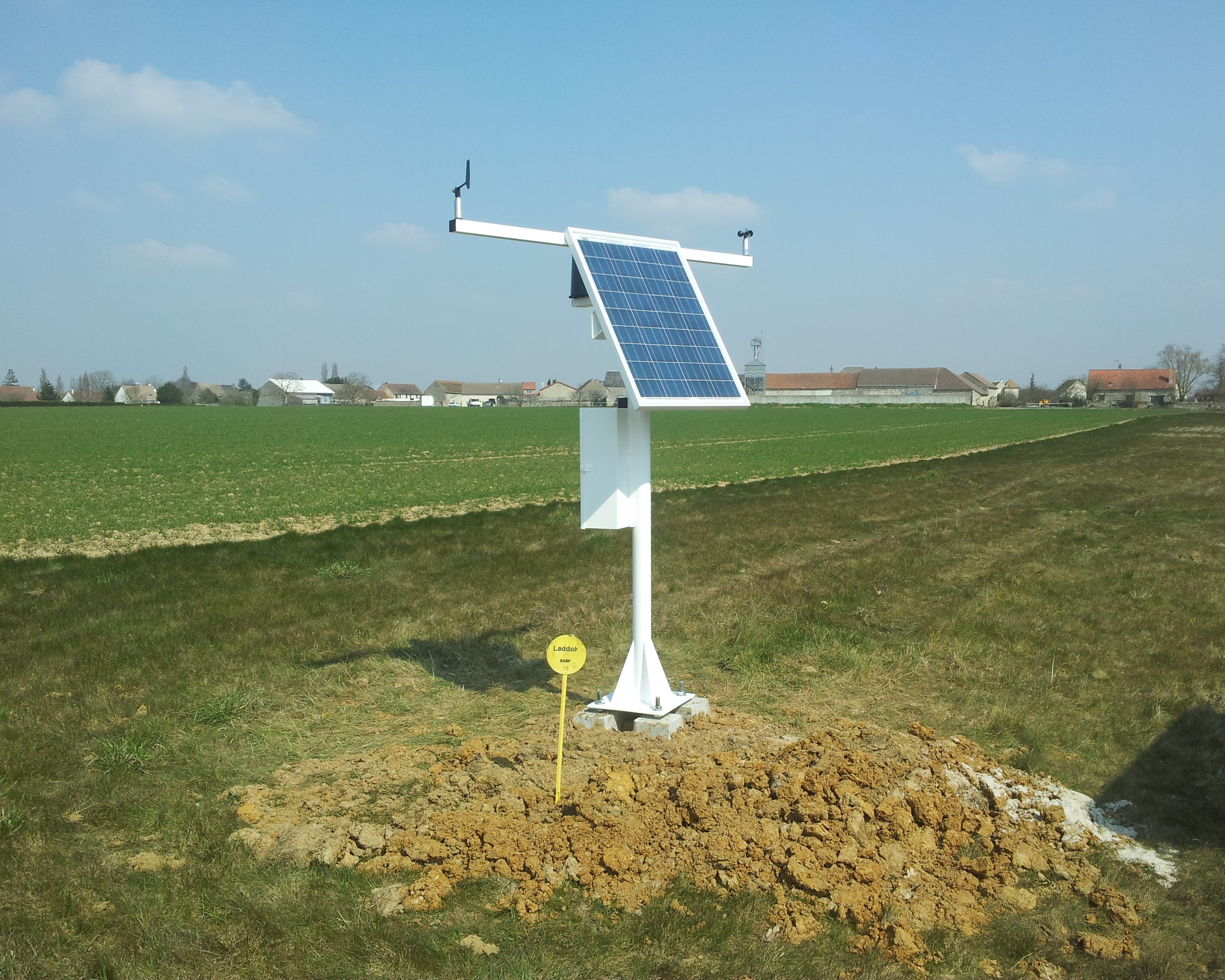 Estación Meteorológica para agricultura:Viento, lluvia, humedad