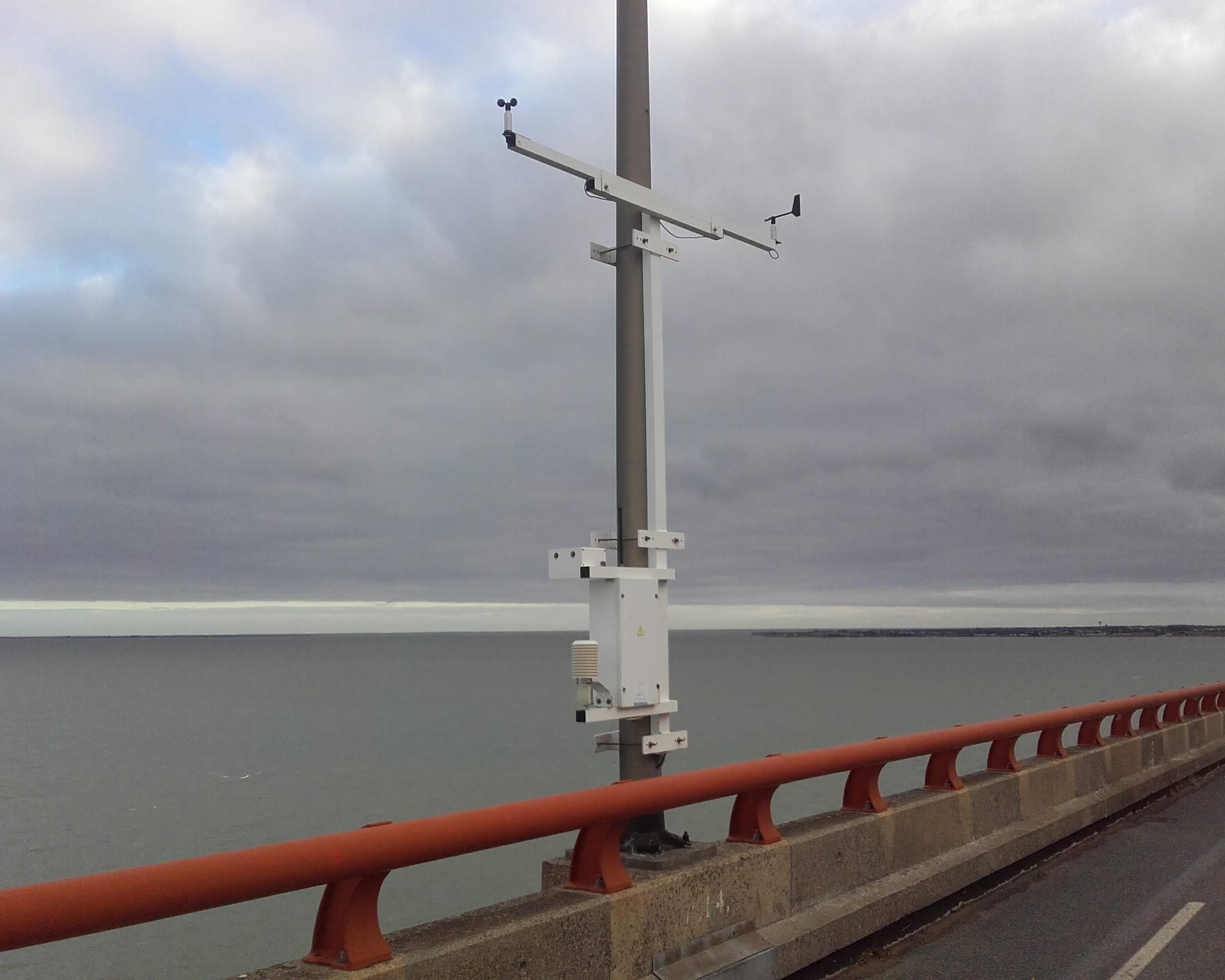 weather station wind road bridge pont vent route